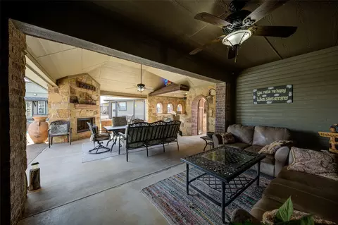 1417 Thomas Rd, Springtown, TX 76082 photo 27