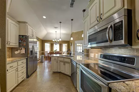 1417 Thomas Rd, Springtown, TX 76082 photo 11