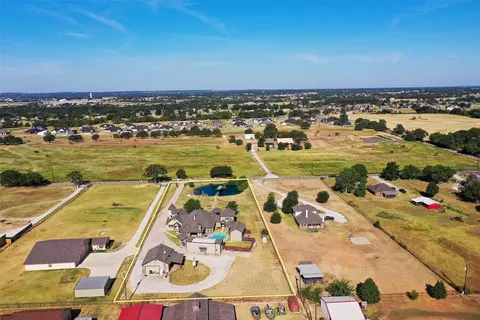 1417 Thomas Rd, Springtown, TX 76082 photo 5