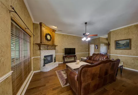 1417 Thomas Rd, Springtown, TX 76082 photo 6