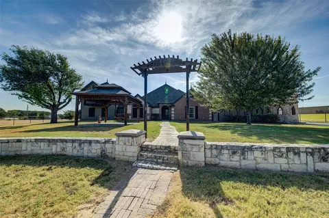 1417 Thomas Rd, Springtown, TX 76082 photo 3