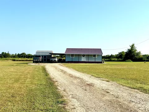 1703 Fm 1501, Deport, TX 75435