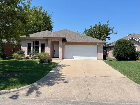 3217 Westhoff Dr, Grand Prairie, TX 75052
