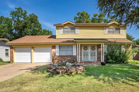2005 Natchez Ave, Bedford, TX 76022