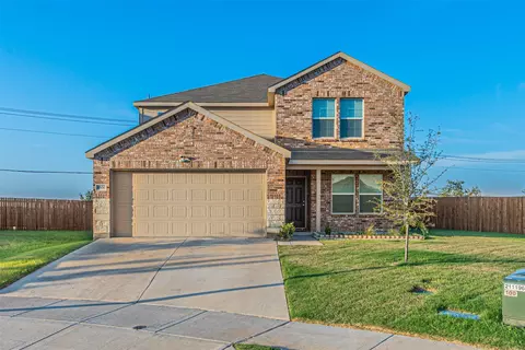 4500 Knoll Gardens Way, Crowley, TX 76036