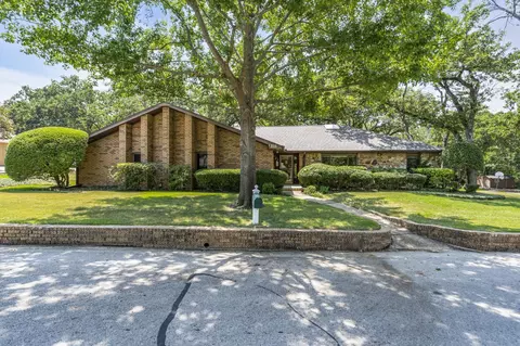118 Nowlin Dr, Highland Village, TX 75077