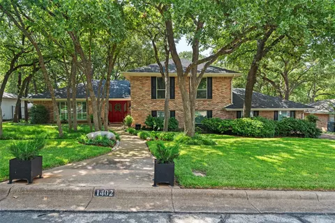 1402 Woodbine St, Arlington, TX 76012