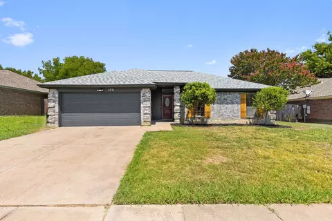 1511 Sayles Ave, Arlington, TX 76018