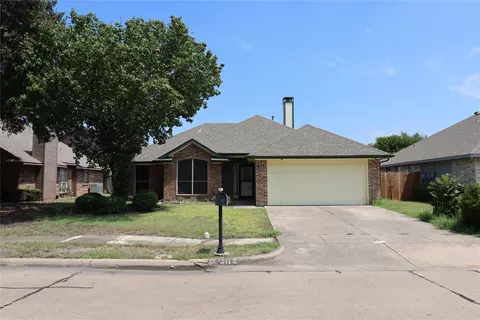 2112 Coral Ct, Irving, TX 75060