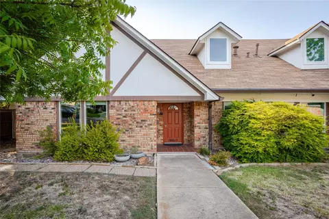 10615 Sandpiper Ln, Dallas, TX 75230
