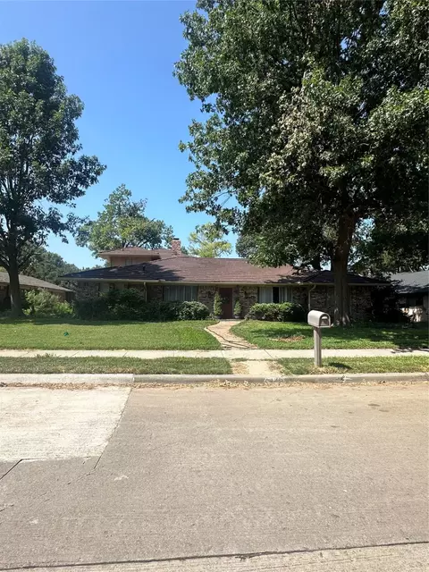 2325 Regal Rd, Plano, TX 75075