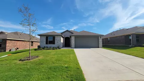 13505 Gunsmoke Ln, Cresson, TX 76035