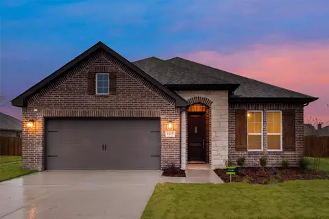 105 Aero Vista Dr, Caddo Mills, TX 75135