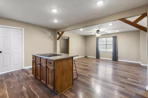 609 E Pine St, West, TX 76691 photo 20