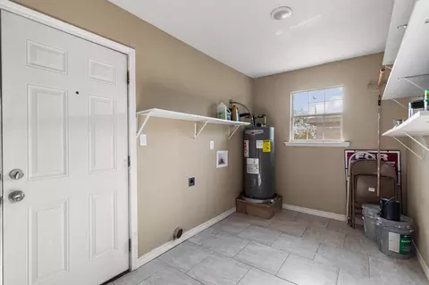 609 E Pine St, West, TX 76691 photo 23