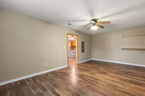 609 E Pine St, West, TX 76691 photo 25