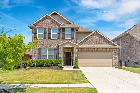 1617 Ridge Creek Ln, Aubrey, TX 76227