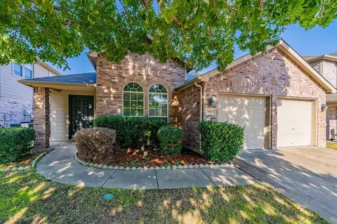 5621 Piedra Dr, Fort Worth, TX 76179