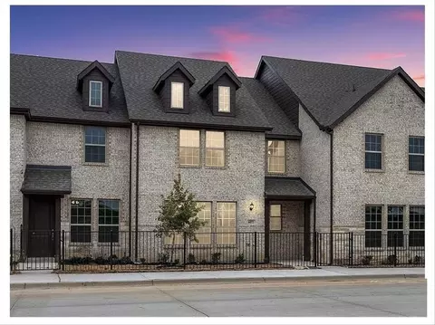 6100 Bursey Rd, Watauga, TX 76137