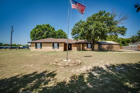 5031 Whitehead Rd, Midlothian, TX 76065