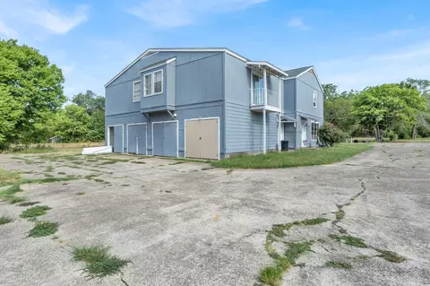 Exterior - 603 Harrison St, Commerce, TX 75428 photo 4 of 5
