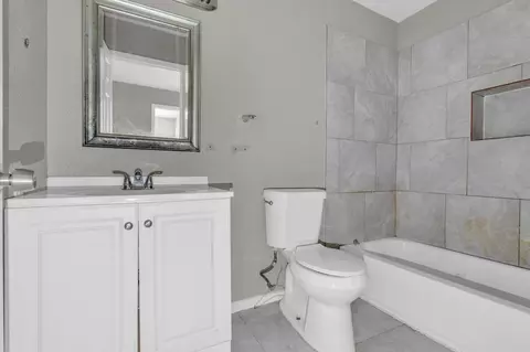 Bath - 603 Harrison St, Commerce, TX 75428 photo 2 of 2