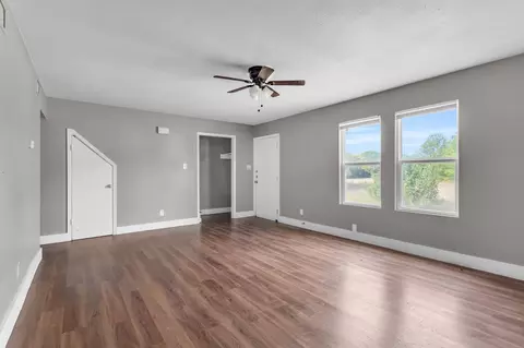Living - 603 Harrison St, Commerce, TX 75428 photo 3 of 5