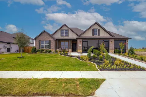 211 Saddletree Dr, Nevada, TX 75173