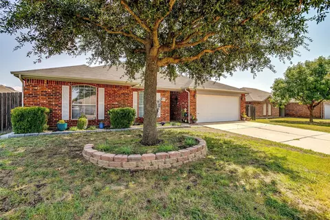 420 Reagan Ln, Burleson, TX 76028