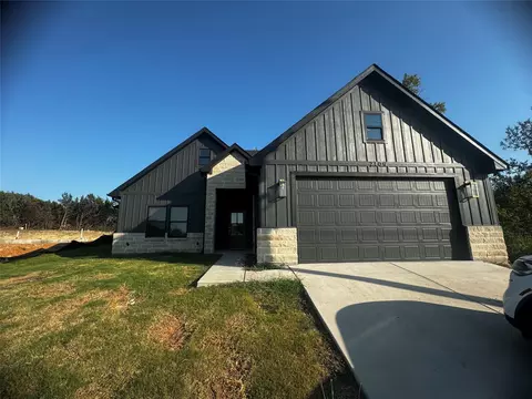 2109 Christine Dr, Granbury, TX 76048
