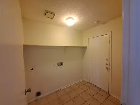 Other - 890 E Riverside Dr, Grapevine, TX 76051 photo 4 of 6