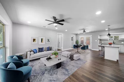 2541 W Rochelle Rd, Irving, TX 75062