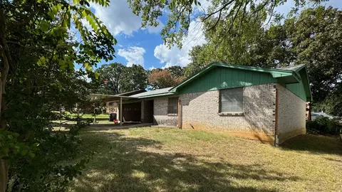 38 Circle Dr, Denison, TX 75021 photo 3