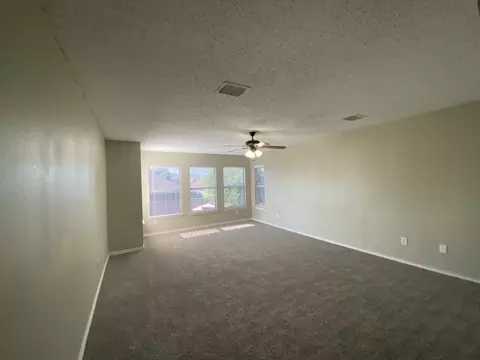 Living - 400 Pointer Pl, Arlington, TX 76002 photo 5 of 7