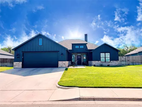 5007 Parksville Dr, Abilene, TX 79606
