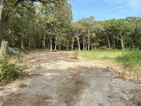 9297 Amy Dr, Hawk Cove, TX 75474