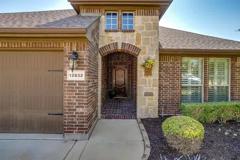 12832 Breckenridge Ct, Fort Worth, TX 76177