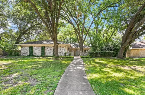 302 Xavier Dr, Garland, TX 75043