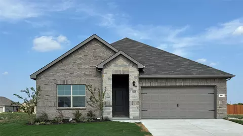 204 Tyler St, Grandview, TX 76050