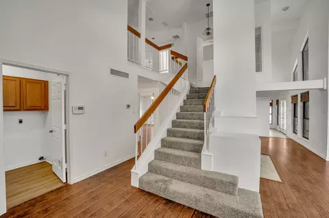 513 Cecil Ln, Euless, TX 76039 photo 4