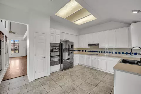 513 Cecil Ln, Euless, TX 76039 photo 11