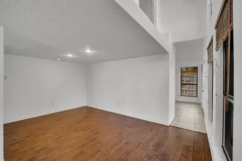 513 Cecil Ln, Euless, TX 76039 photo 8