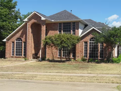 1419 Primrose Ln, Lewisville, TX 75077