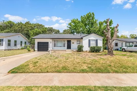 3825 Hollis St, Haltom City, TX 76111