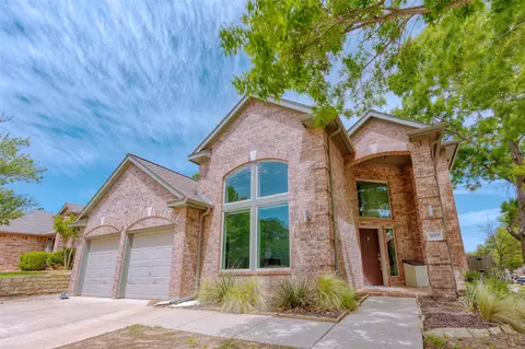 1655 Knoll Ridge Cir, Corinth, TX 76210