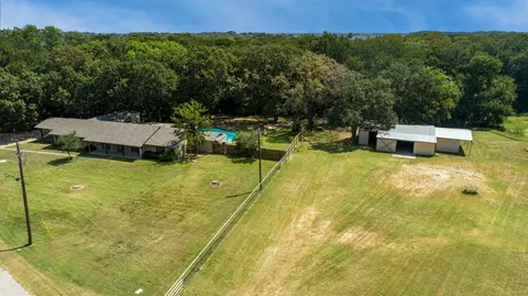 102 Hidden Valley Rd, Wills Point, TX 75169
