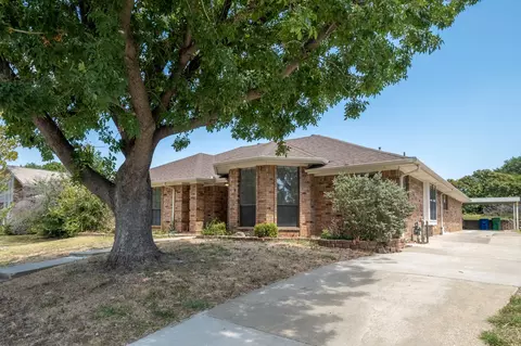 1724 Rosemeade Cir, Carrollton, TX 75007
