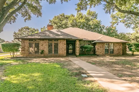 1016 Poe Ln, Mansfield, TX 76063