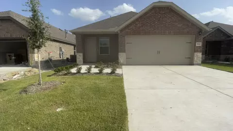 864 Moonglade Rd, Lavon, TX 75166