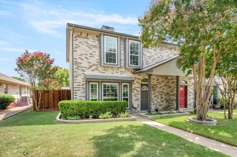 705 Essex Pl, Euless, TX 76039